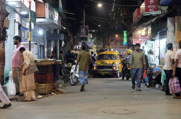 Compras Noturnas Perto Novo Mercado Kolkata Índia Fevereiro 2016 — Fotografia de Stock