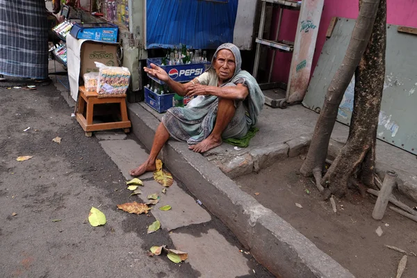 Dilenciler Önünde Sree Sree Chanua Probhu Tapınağı Kolkata Batı Bengal — Stok fotoğraf