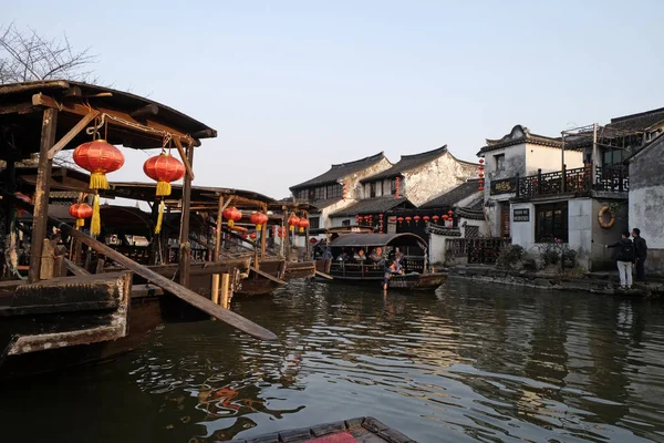 Kanallarının Zhejiang Eyaleti Çin Şubat 2016 Xitang Şehrin Turistik Gemilerde — Stok fotoğraf