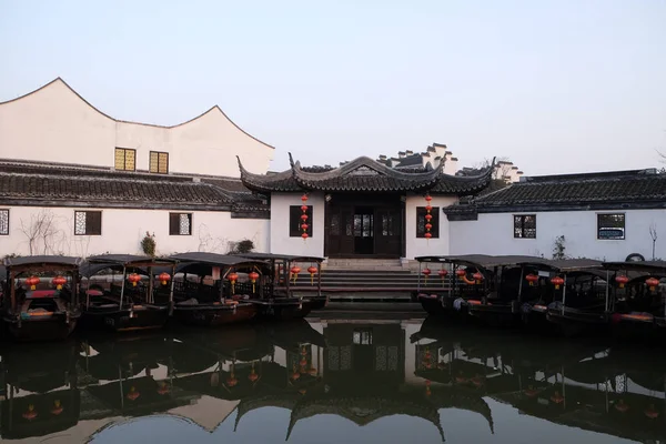 Architettura Cinese Edifici Che Costeggiano Canali Acqua Città Xitang Nella — Foto Stock