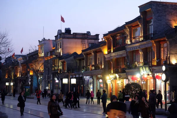 Qianmen Street Bir Ünlü Eski Alışveriş Sokak Üzerinde Yüzlerce Yıl — Stok fotoğraf