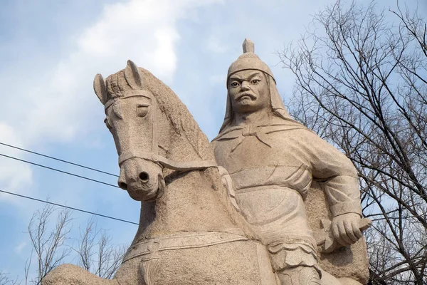 Каменная Статуя Генерала Династии Мин Цзигуана Великая Стена Шуйгуань Бадалин — стоковое фото