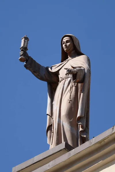 Estatua Santa Clara Asís Catedral San Esteban Shkoder Albania — Foto de Stock