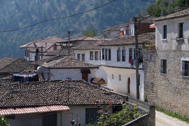 Eski şehir Berat Arnavutluk beyaz şehir bilinen geleneksel Osmanlı evleri.