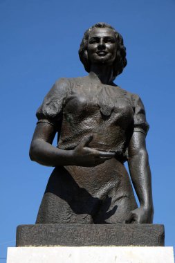 Partizan kahraman Margarita Tutulani Anıtı, Bulevardi Sırp eski şehrin Berat, Arnavutluk.