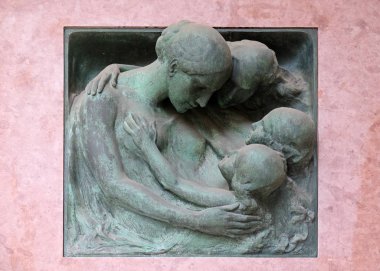 Yas heykel üzerinde Mirogoj mezarlığı Zagreb, Hırvatistan.