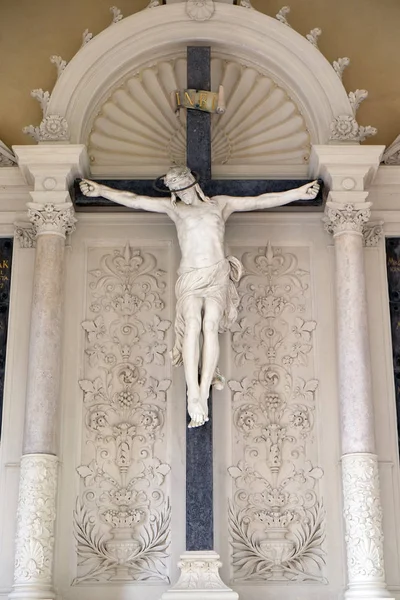 Katolickich Grobów Nagrobków Krzyża Cmentarz Mirogoj Zagreb Chorwacja — Zdjęcie stockowe