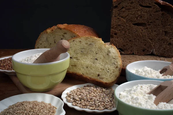 Συστατικά Για Την Υγιή Ψωμί Ολικής Άλεσης Αλεύρι Ολικής Αλέσεως — Φωτογραφία Αρχείου