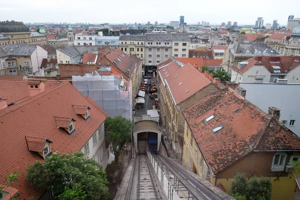 Tarihi Düşük Kasaba Mimari Çatıları Füniküler Ilıca Sokak Strossmayer Promenade — Stok fotoğraf