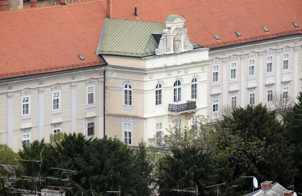 Фасад Дворца Архиепископа Загребе Хорватия — стоковое фото