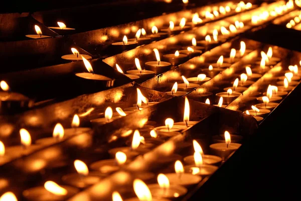 Зажгли Свечи Алтаре Пресвятой Богородицы Кафедральном Соборе Успения Марии Загребе — стоковое фото