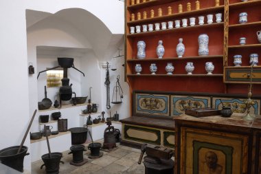 Üçüncü Franciscan monastery Dobruca içinde dünyanın en eski Eczanesi.