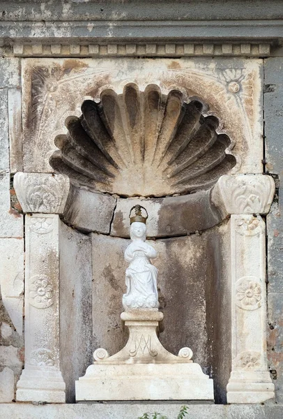 Nossa Senhora Portal Igreja São Miguel Cidade Velha Korcula Dalmácia — Fotografia de Stock