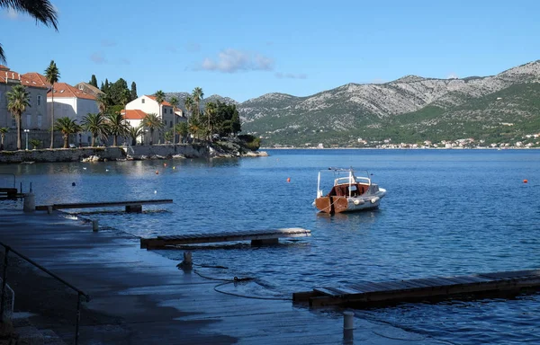 Widokiem Morze Malowniczej Dalmatyńskiej Średniowiecznego Miasta Korcula Chorwackiej Kultury Historyczne — Zdjęcie stockowe