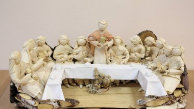 Samuela Premuzic, Zagreb, Hırvatistan Yöneticisi sergi üzerinde 08 Ocak 2016 çalışmalarını son akşam yemeği