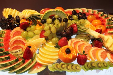 tabak meyve ve çilek ile