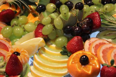 tabak meyve ve çilek ile