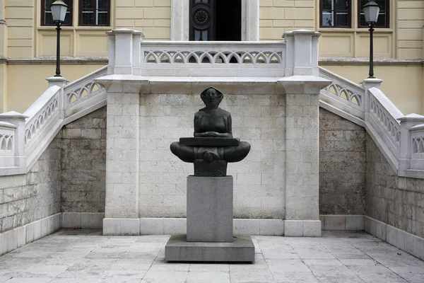 História Dos Croatas Escultura Ivan Mestrovic Localizado Frente Zagreb Edifício — Fotografia de Stock