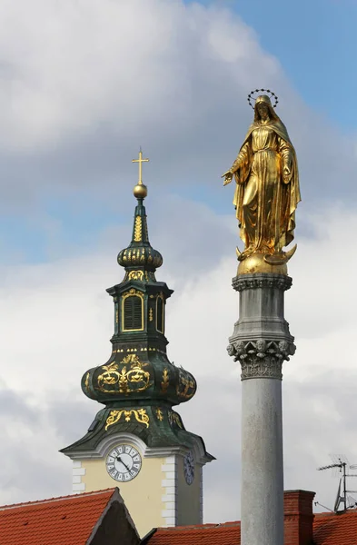 Gyllene Staty Jungfru Maria Och Kyrkan Mary Tkalciceva Street Zagreb — Stockfoto