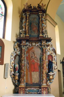 Hırvatistan 'ın Laz kentindeki Saint Andrew Kilisesi' nde Aziz Helena sunağı