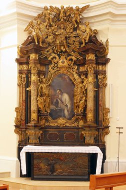 Hırvatistan 'ın başkenti Zagreb' deki Fransiskan St. Francis Xavier Kilisesi 'nde Aziz Aloysius Gonzaga' nın sunağı.