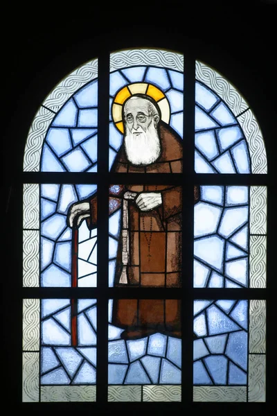 Saint Leopold Mandic Stained Glass Window Mark Church Jakusevec Zagreb — стоковое фото