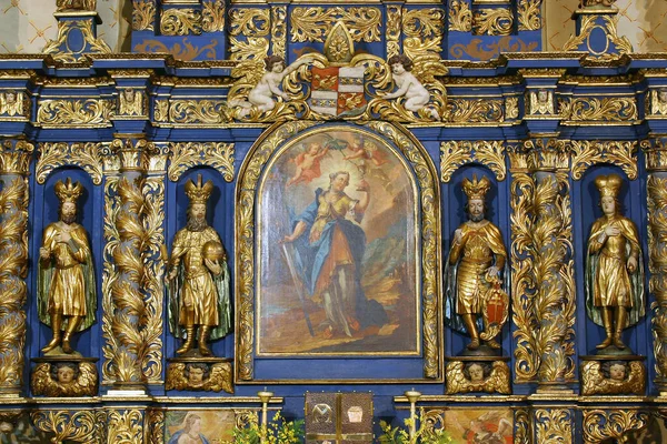 克罗地亚萨格勒布Vrapce圣芭芭拉教区教堂的圣坛 — 图库照片