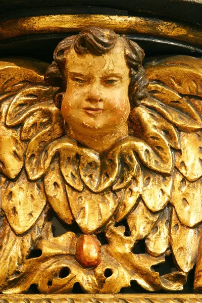 Άγγελος Άγαλμα Στο Βωμό Της Ενοριακής Εκκλησίας Της Αγίας Βαρβάρας — Φωτογραφία Αρχείου