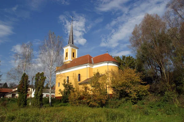 Церква Святої Варвари Каревдарі Хорватія — стокове фото