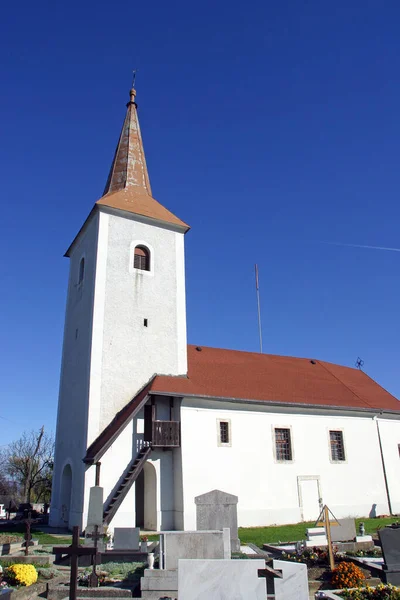 Capilla Santa Cruz Pueblo Sveti Kriz Brdovecki Croacia — Foto de Stock