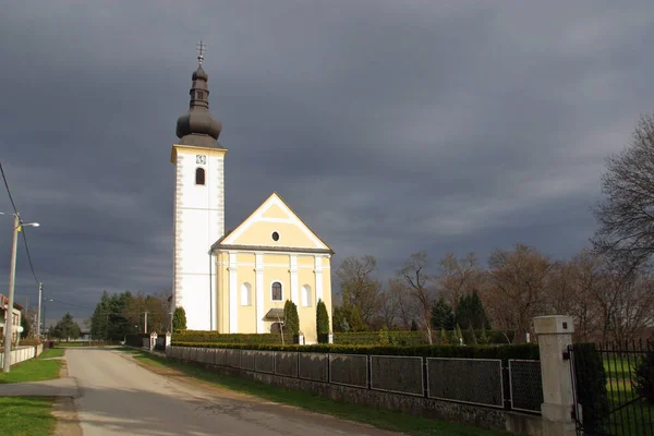 Kościół Parafialny Jana Chrzciciela Recicy Chorwacja — Zdjęcie stockowe