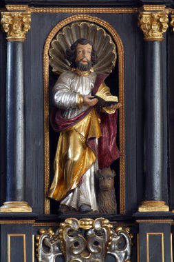 Evangelist Aziz Mark, Hırvatistan 'ın Zagreb kentindeki İskenderiyeli Aziz Catherine Kilisesi' nin kürsüsünde heykel