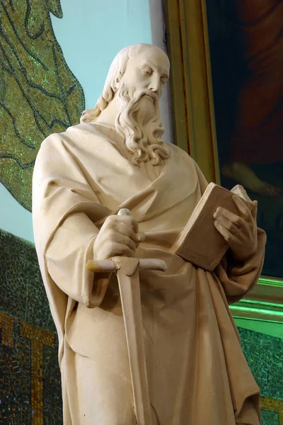 聖パウロ使徒像 聖パウロ クロアチアのザグレブにある聖ペテロ教会の祭壇の像 — ストック写真