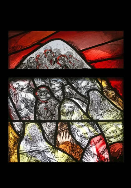 シナイ山での一日の終わりの国の旅 ドイツのゾンベルゲンの聖ヤコブ教会のシーガー コーダーによるステンドグラスの窓の詳細 — ストック写真
