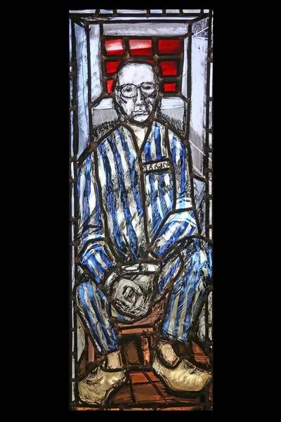 Святий Максиміліан Кольбе Вітраж Сіґера Кодера Церкві Святого Іоанна Піфлесі — стокове фото