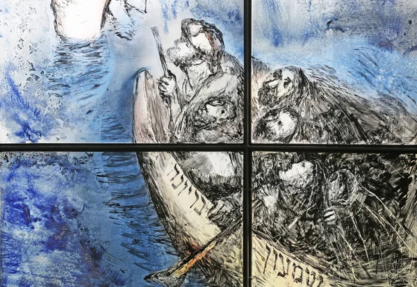 耶稣走在水面上 是德国霍尔兹穆勒圣詹姆斯教堂西格尔 考德尔的彩色玻璃窗户的细节 — 图库照片