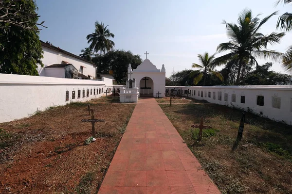 Cimitero Vicino Alla Chiesa Cattolica San Biagio Gandaulim Goa India — Foto Stock