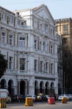 Kala Ghoda bölgesindeki Ordu ve Donanma Binası, Fort, Mumbai, Hindistan