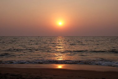 Günbatımı Candolim Sahili, Kuzey Goa, Hindistan