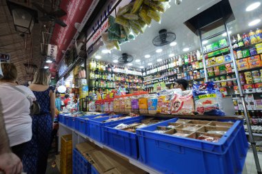 İngiliz Raj döneminde inşa edilen Crawford pazarı, şimdi resmen Mahatma Jyotiba Phule Market, Mumbai, Hindistan olarak değiştirildi.