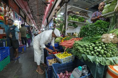 İngiliz Raj döneminde inşa edilen Crawford pazarı, şimdi resmen Mahatma Jyotiba Phule Market, Mumbai, Hindistan olarak değiştirildi.