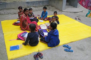 Kumrokhali 'deki okuldaki çocuklar, Batı Bengal, Hindistan