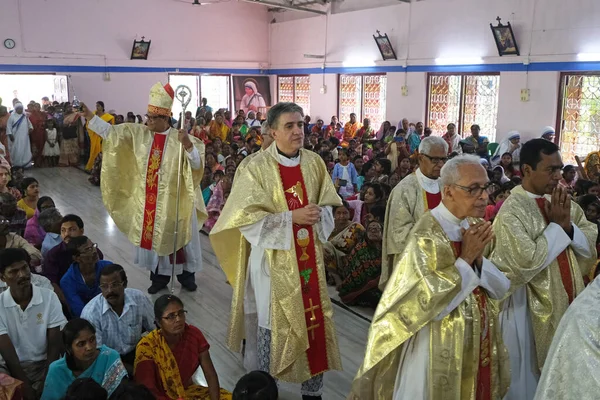 インド 西ベンガル州クムロカリにあるルルド教会の聖母のミサ — ストック写真