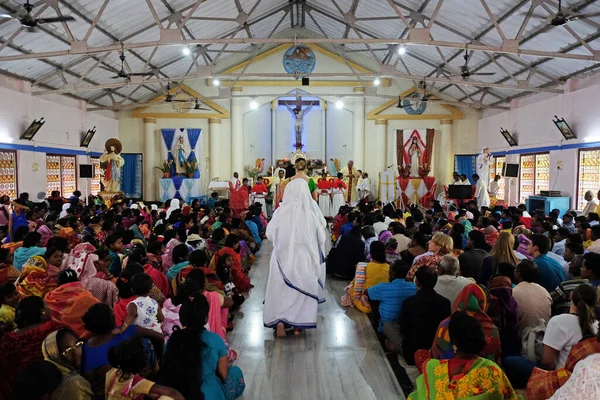 Santa Missa Igreja Nossa Senhora Lourdes Kumrokhali Bengala Ocidental Índia — Fotografia de Stock