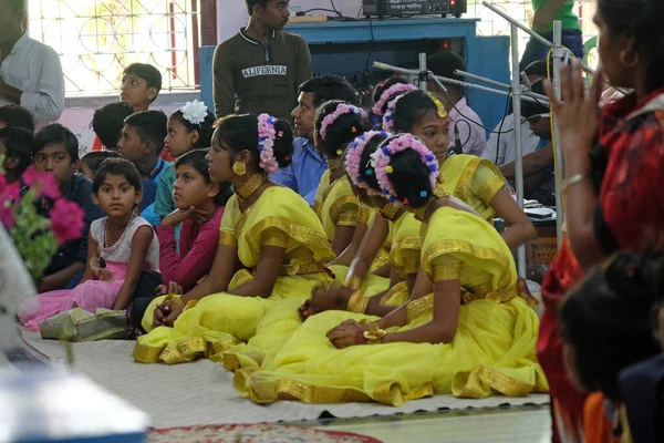 Santa Misa Iglesia Nuestra Señora Lourdes Kumrokhali Bengala Occidental India — Foto de Stock