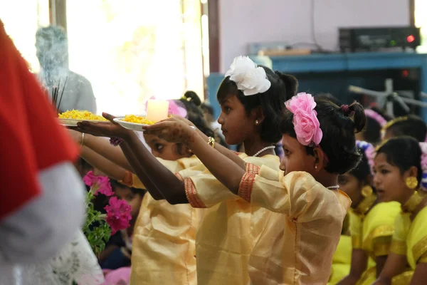 Santa Misa Iglesia Nuestra Señora Lourdes Kumrokhali Bengala Occidental India — Foto de Stock