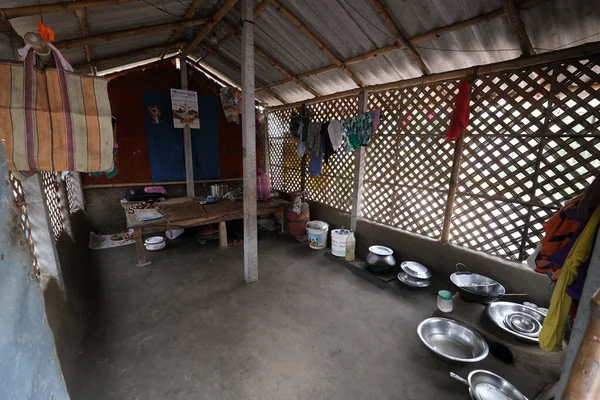 印度西孟加拉邦Kumrokhali村一座部落房屋的厨房 — 图库照片