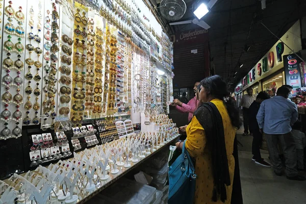 インド 西ベンガル州コルカタの新市場にジュエリー店 — ストック写真