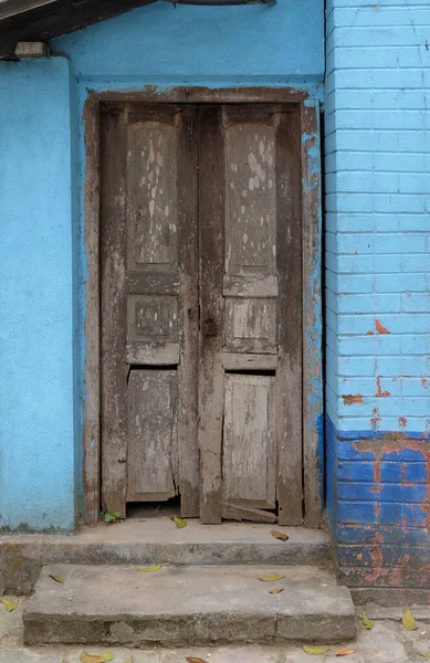 Verwitterte Tür Einem Alten Haus Kumrokhali Westbengalen Indien — Stockfoto