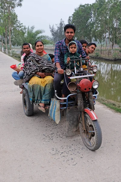 Triciclo Indio Motor Rickshaw Transporte Pasajeros Kumrokhali Bengala Occidental — Foto de Stock